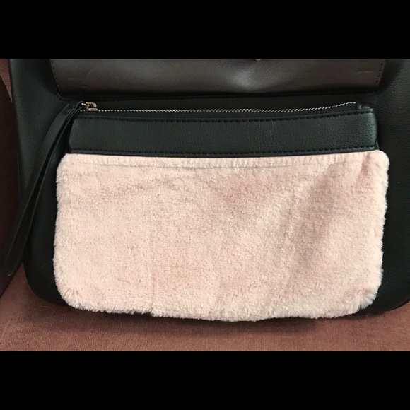 Zara Handbag. New with tags and duster bag. - Picture 4 of 6